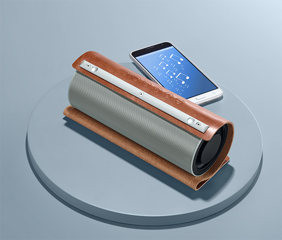 Głośnik z funkcją Bluetooth® w stylu vintage, z pokrowcem ze sztucznej  skóry 602023 w Tchibo
