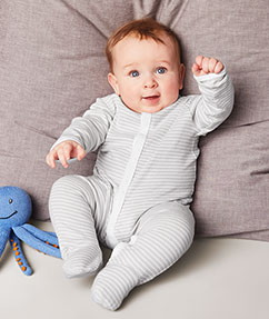 Ubranka dla niemowląt dla chłopców i dziewczynek - kupuj online