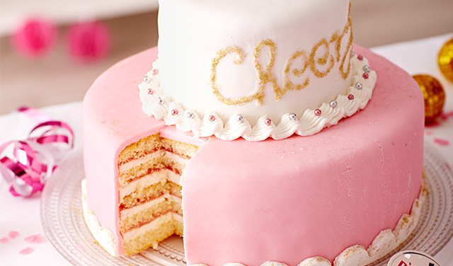 Pieczenie tortów z masą cukrową i ich kreatywne dekorowanie | TC