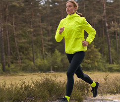 Odzież do biegania – zamawiaj online i bądź fit | TCHIBO